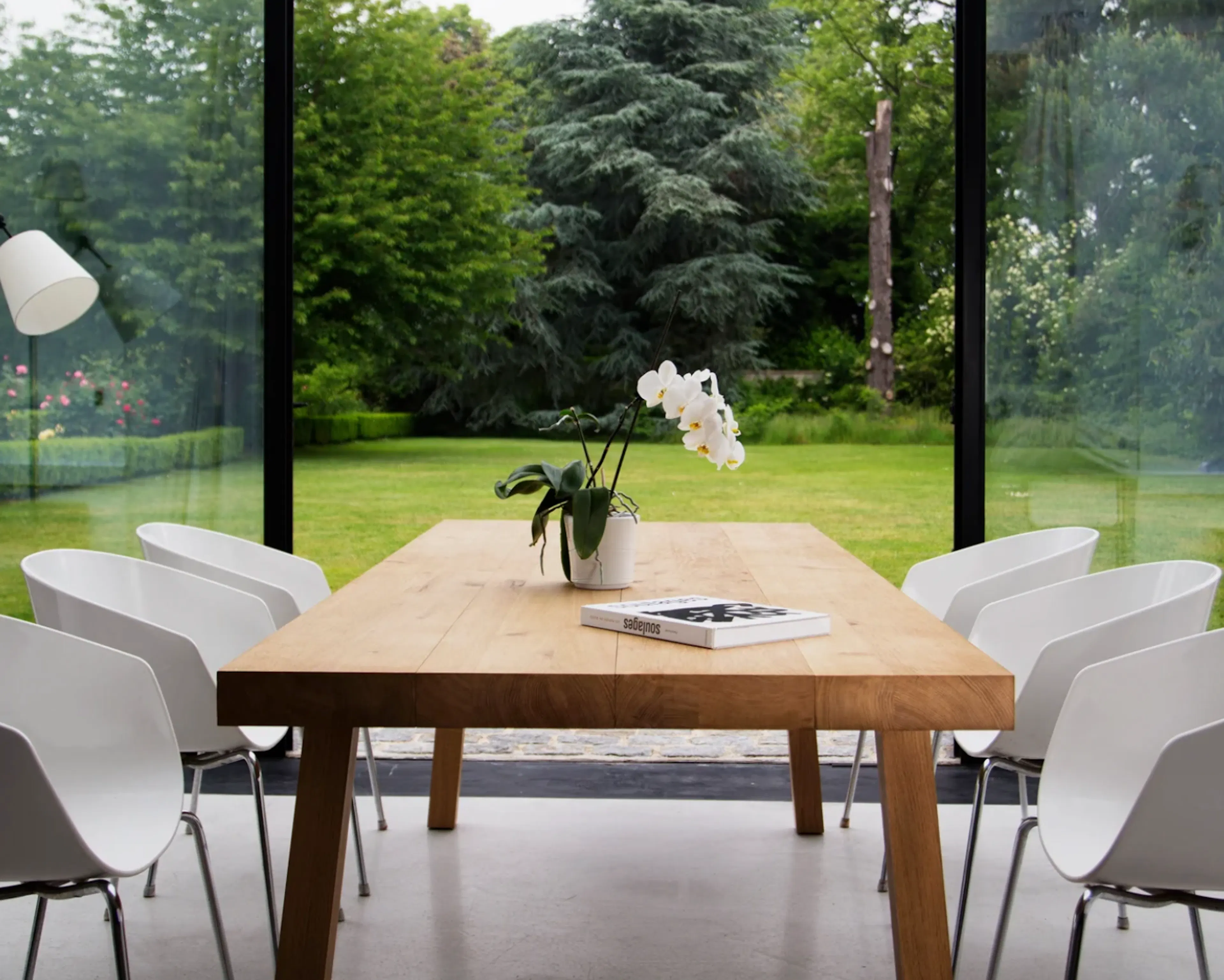Kataba table in home