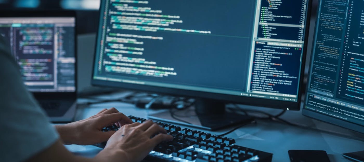 Більше половини розробників працюють понаднормово