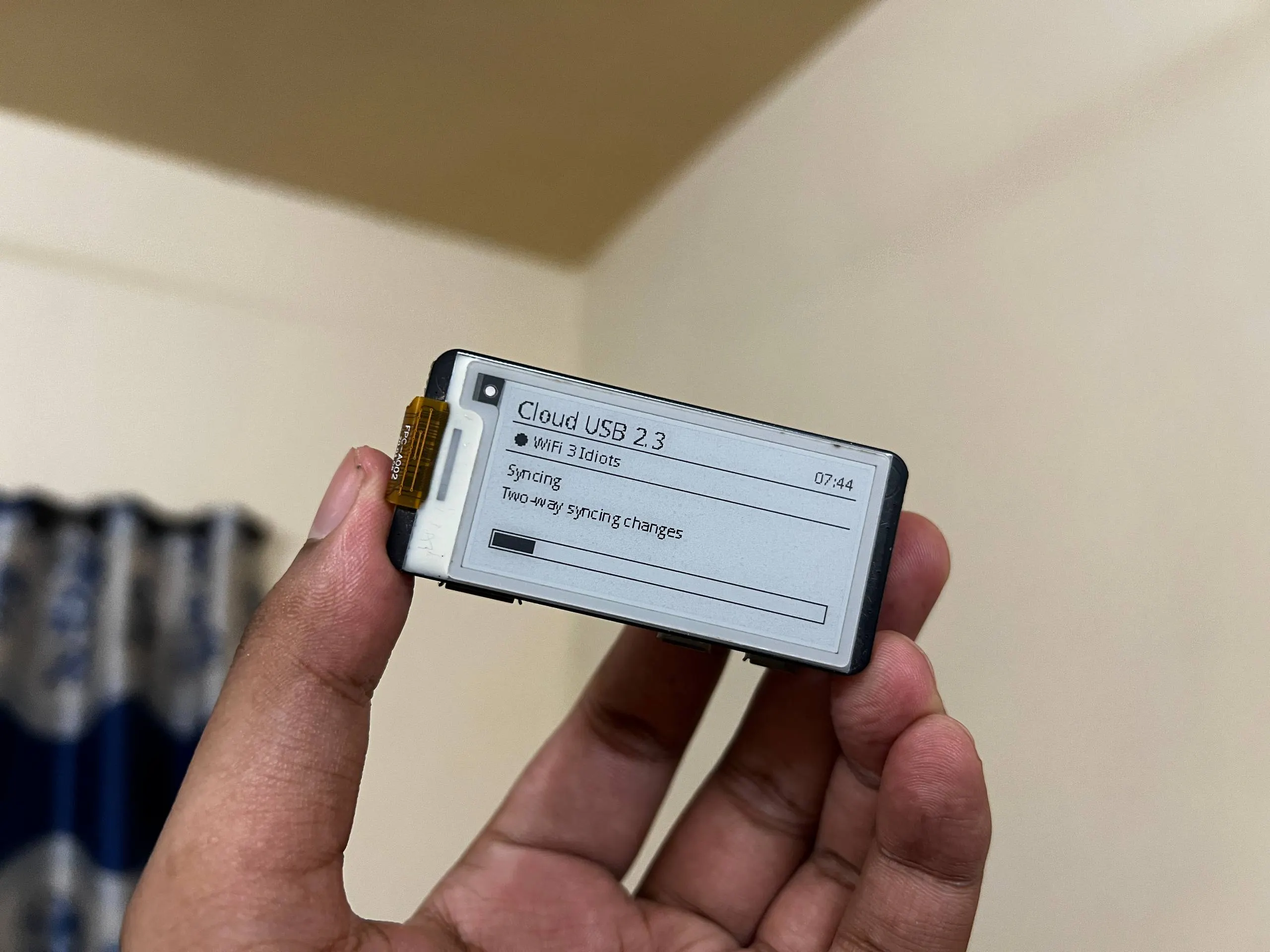 Cloud-Synced Smart USB Drive