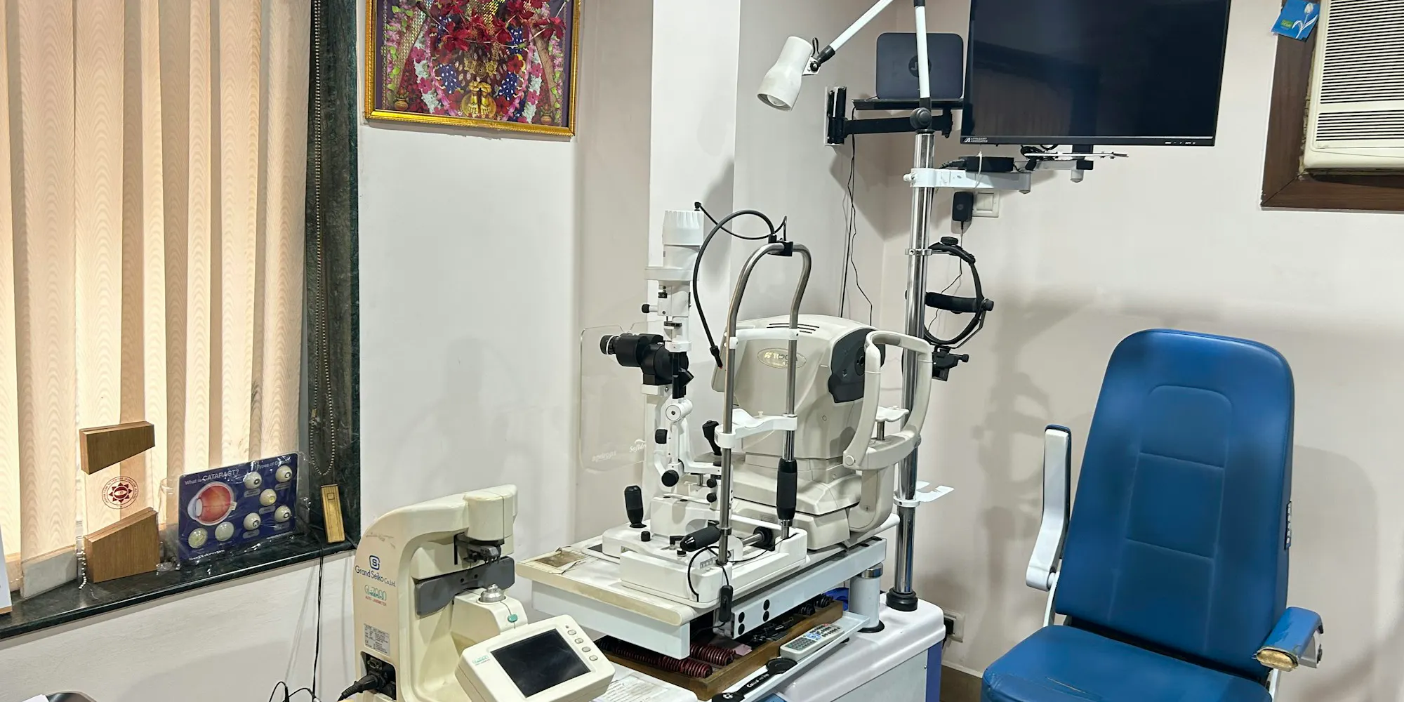 Eye care equipment at Shree Netra Eye Foundation, Kolkata
