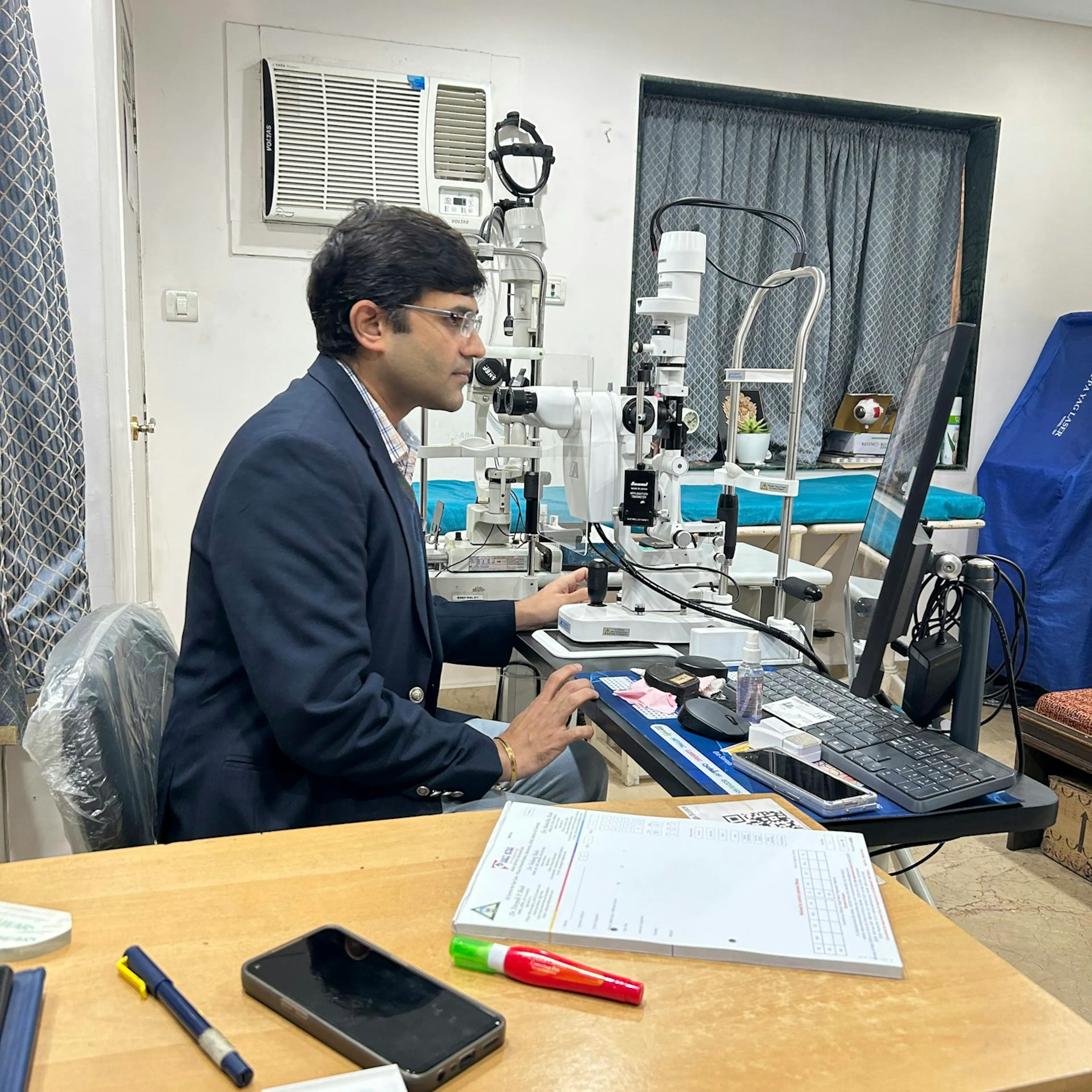 Eye care equipment at Shree Netra Eye Foundation, Kolkata