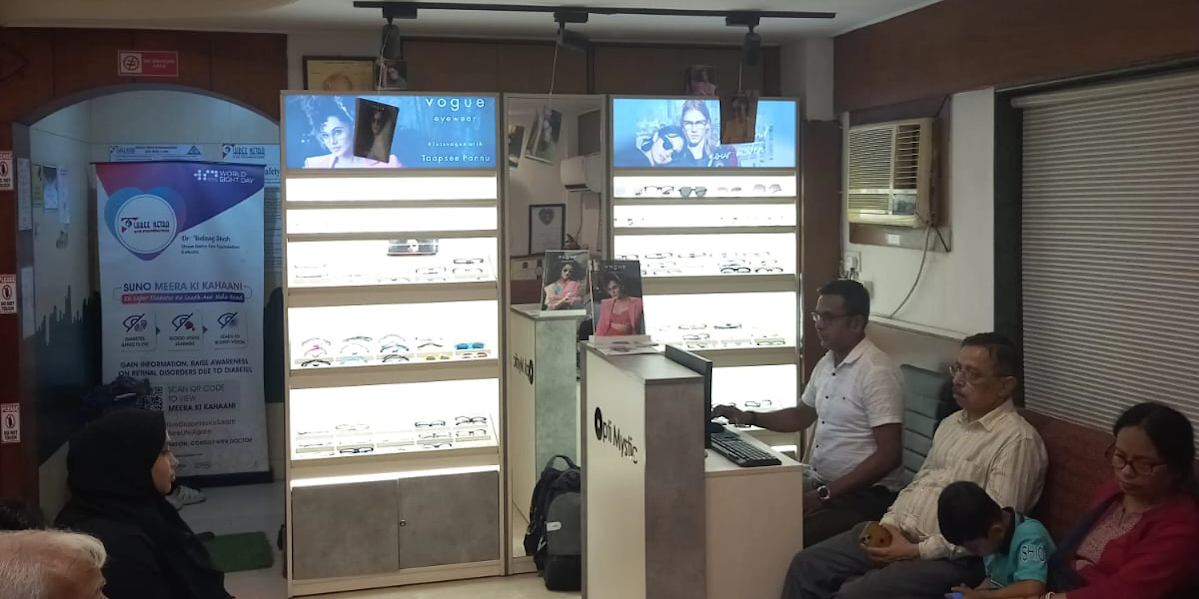 Optical Service in Kolkata: Eye Exam, Frames, & Contact Lens