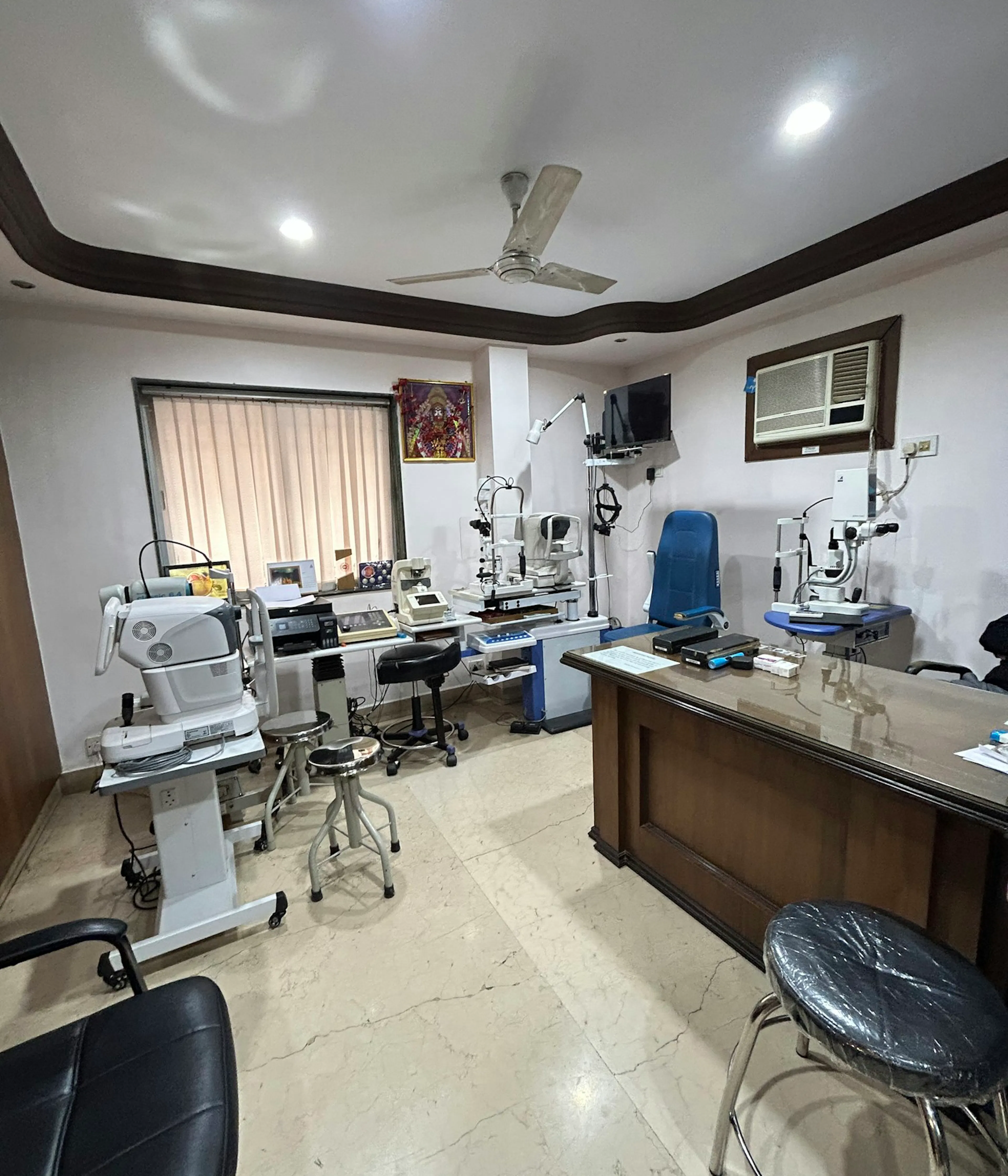 Eye care equipment at Shree Netra Eye Foundation, Kolkata