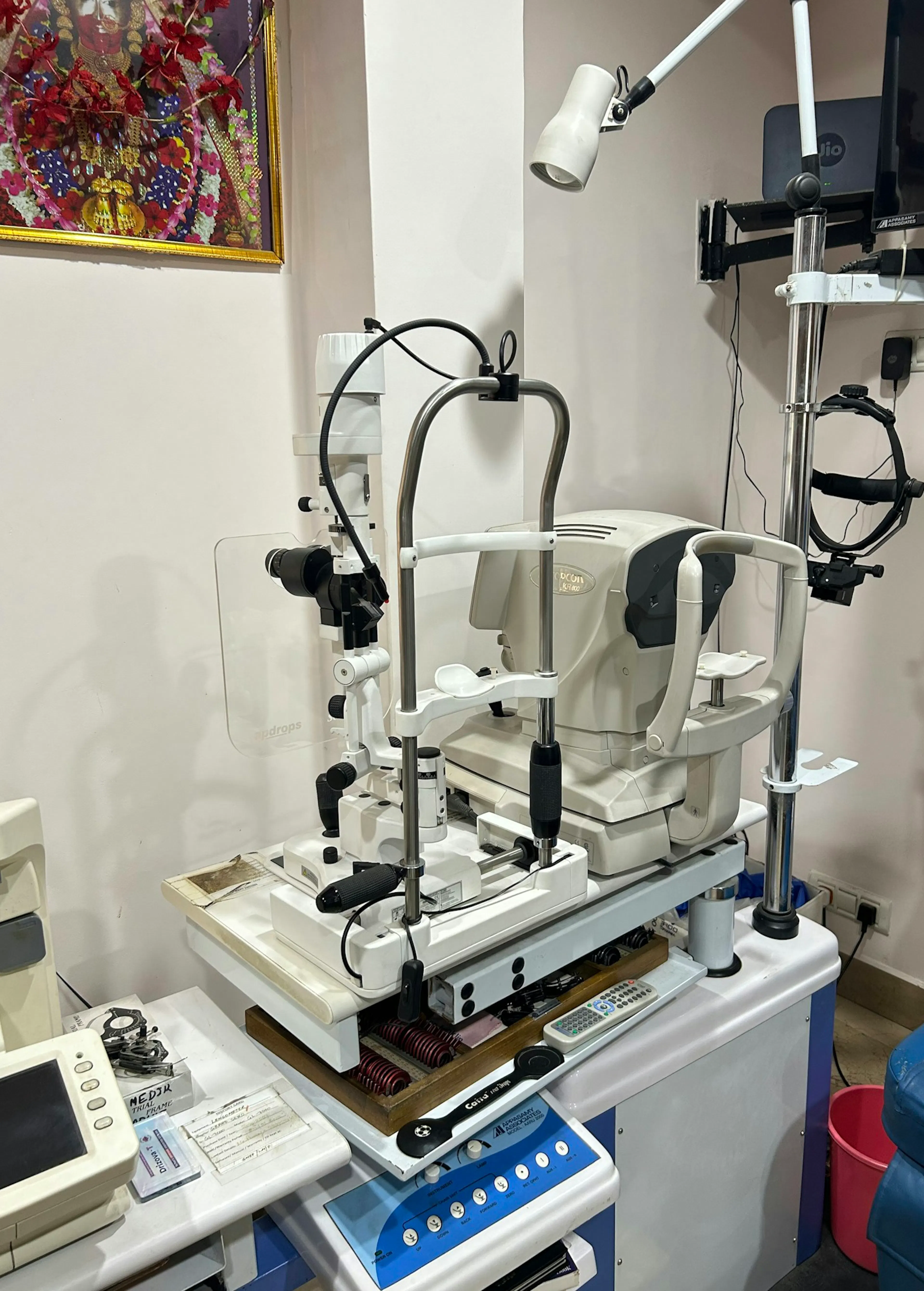 Eye care equipment at Shree Netra Eye Foundation, Kolkata