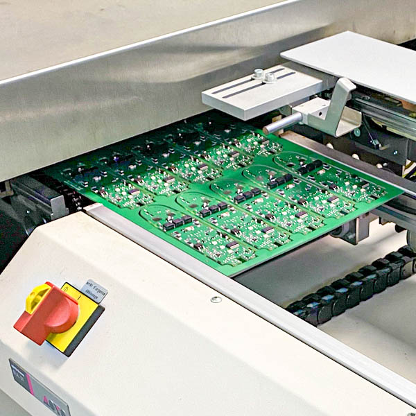 Electronic board on an assembly machine