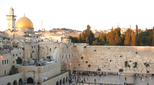 Newsltr_May13_Jerusalem-WailingWallret.jpg
