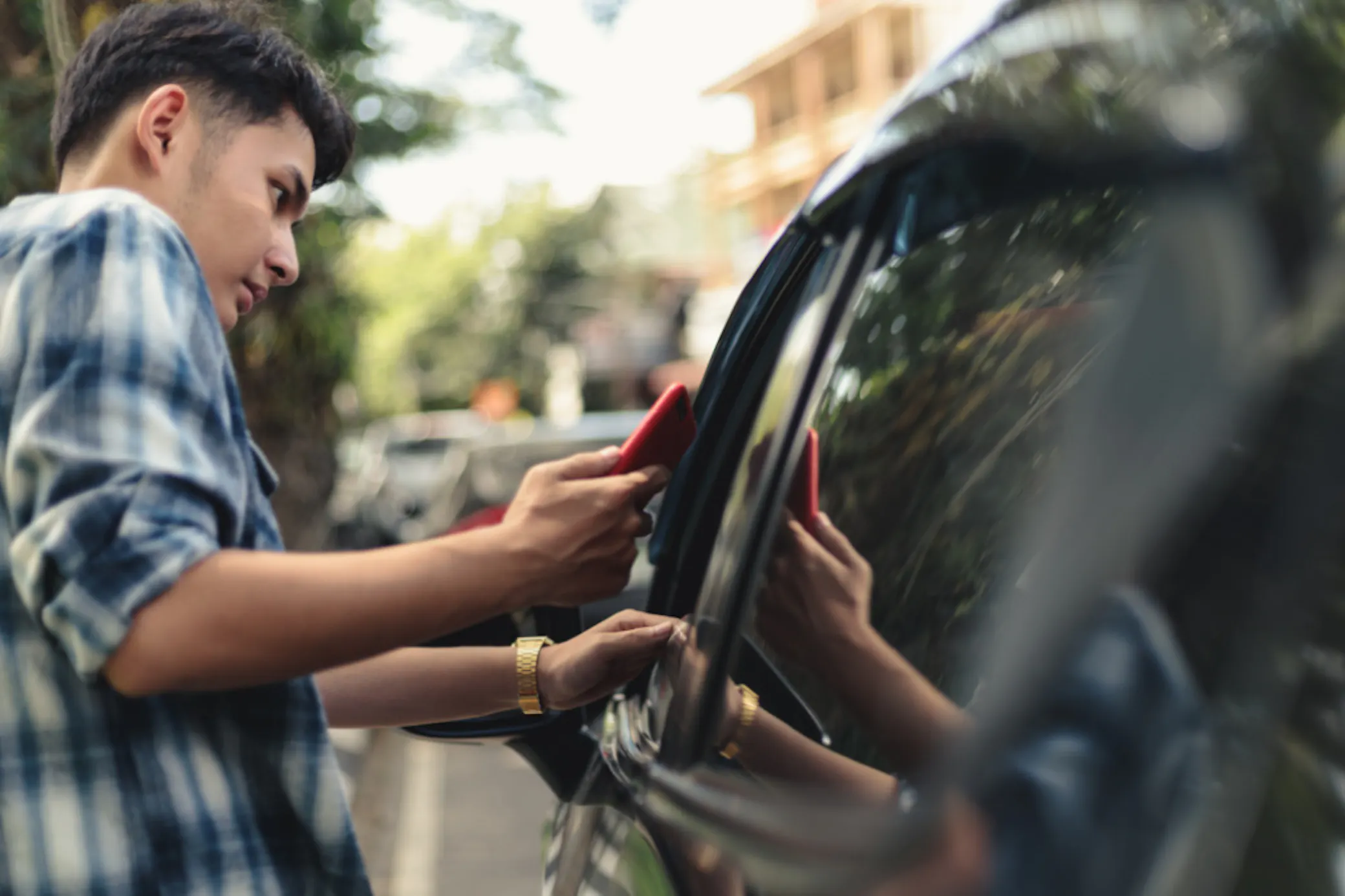 9 Safety Tips for Riding with Lyft and Uber - SiebenCarey