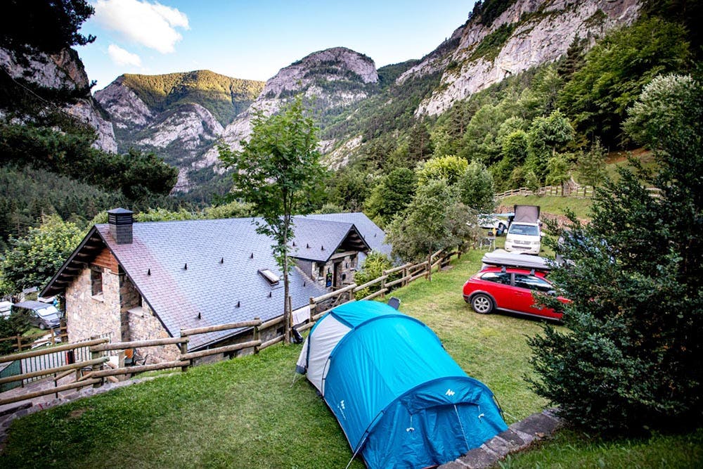 Camping Valle de Bujaruelo - belo parque de campismo nos Pirenéus