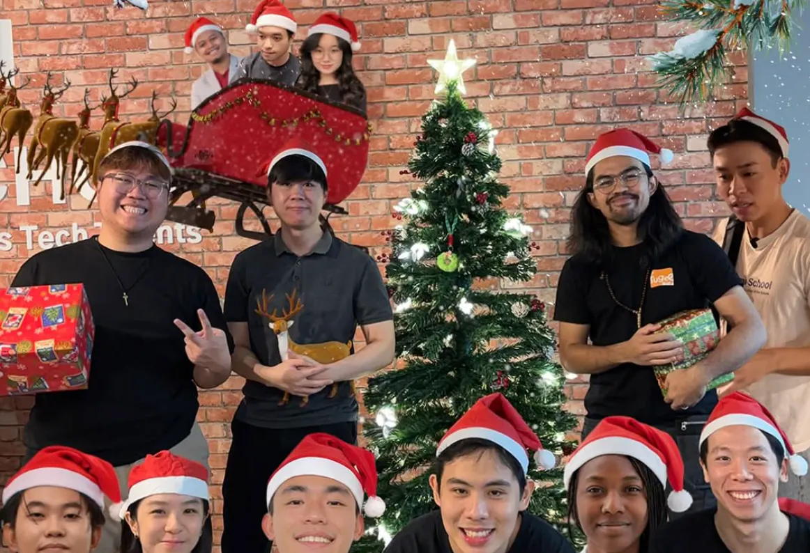 A christmas photo of the entire team