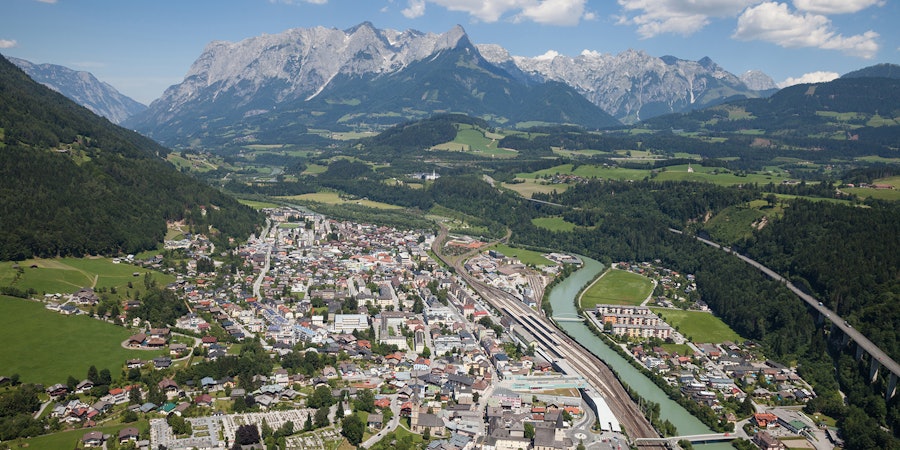 alpine Stadt im Herzen des Pongaus, bekannt für Wintersport, Natur und hohe Lebensqualität.