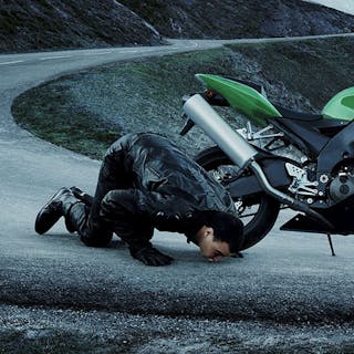 Thumbnail of Kissing Publicis Kawasaki