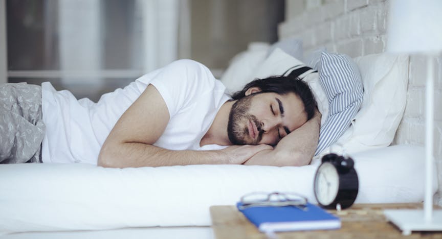 5 Best Contact Lenses To Sleep In Simple Contacts