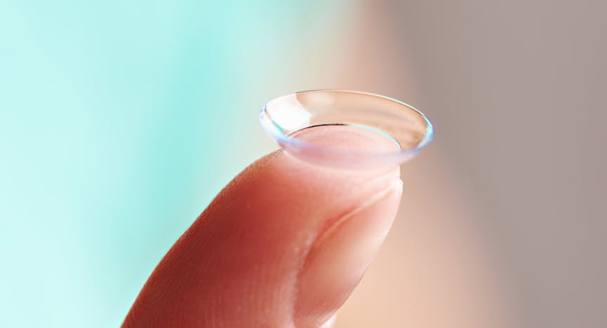 How Monthly Contacts Compare To Daily Contacts Simple Contacts