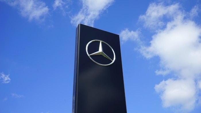 Cómo Funciona La Logística De Mercedes-Benz