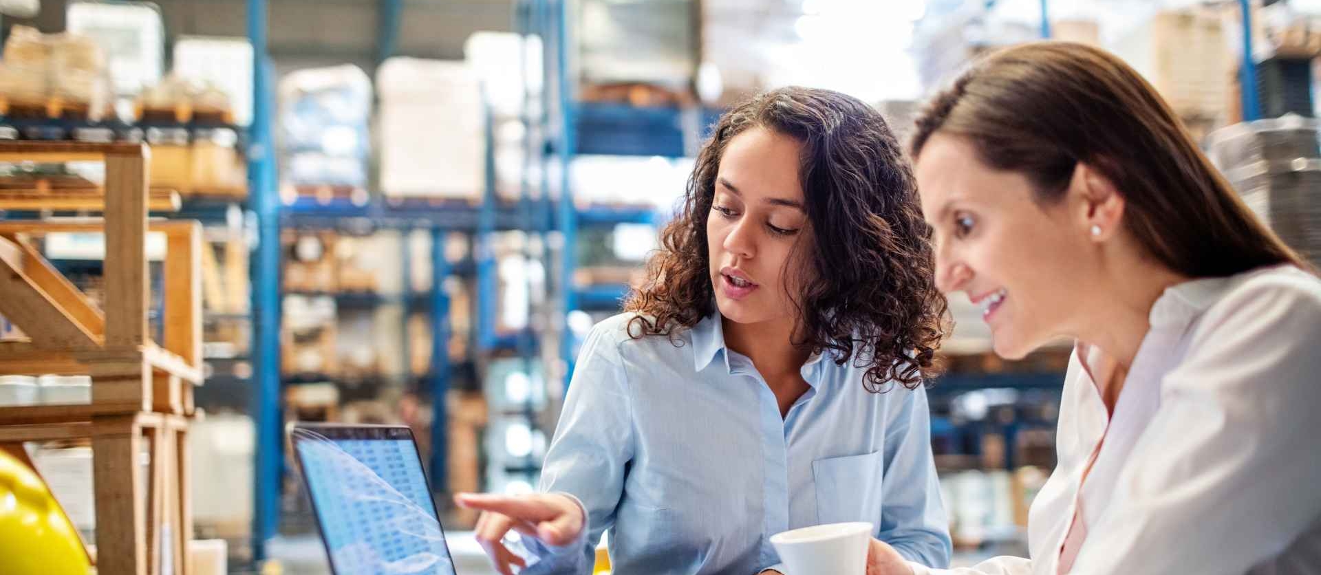 Cómo Usar la Proyección y Monitoreo en la Planificación de Inventarios