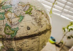 Boka internationella influencers