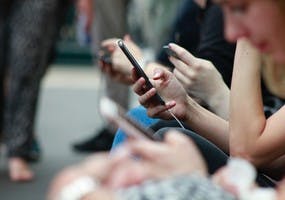 What’s the Difference Between an Influencer and a Brand Ambassador?