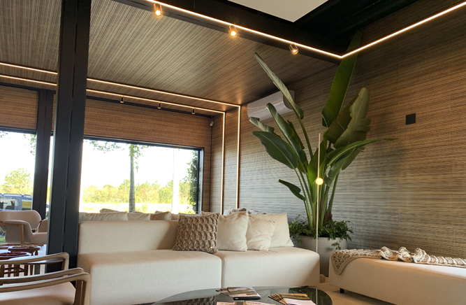 Revestimeto ripado acústico swissclic usado no piso e teto