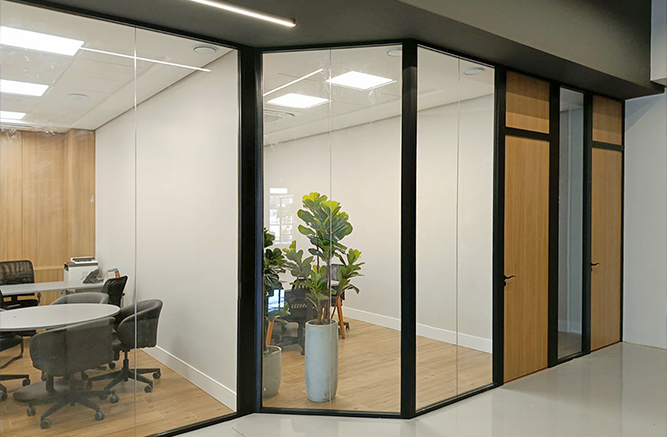 divisória-corporativa-alto-padrão-junta-seca