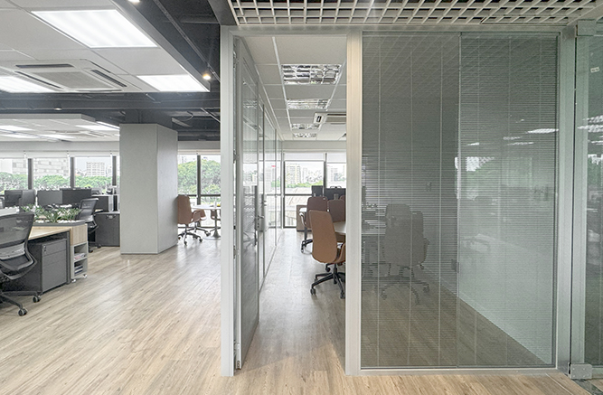 Divisória para escritório alto padrão junta seca