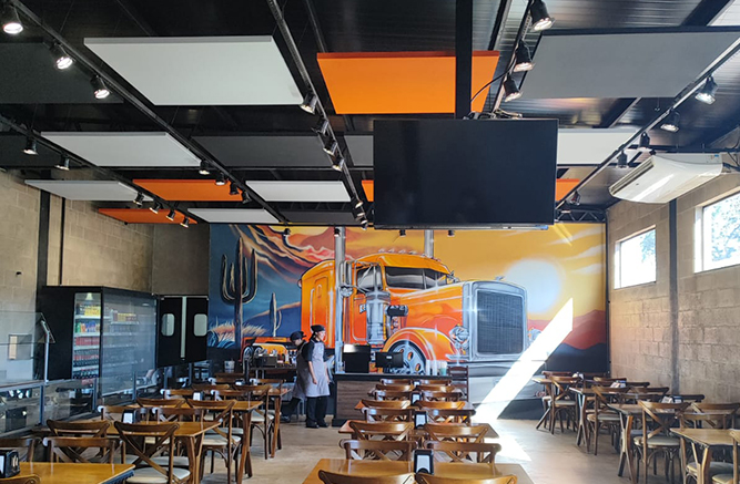 area compartilhada com tratamento acústico