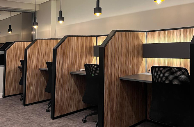 revestimento em réguas frisadas para interiores