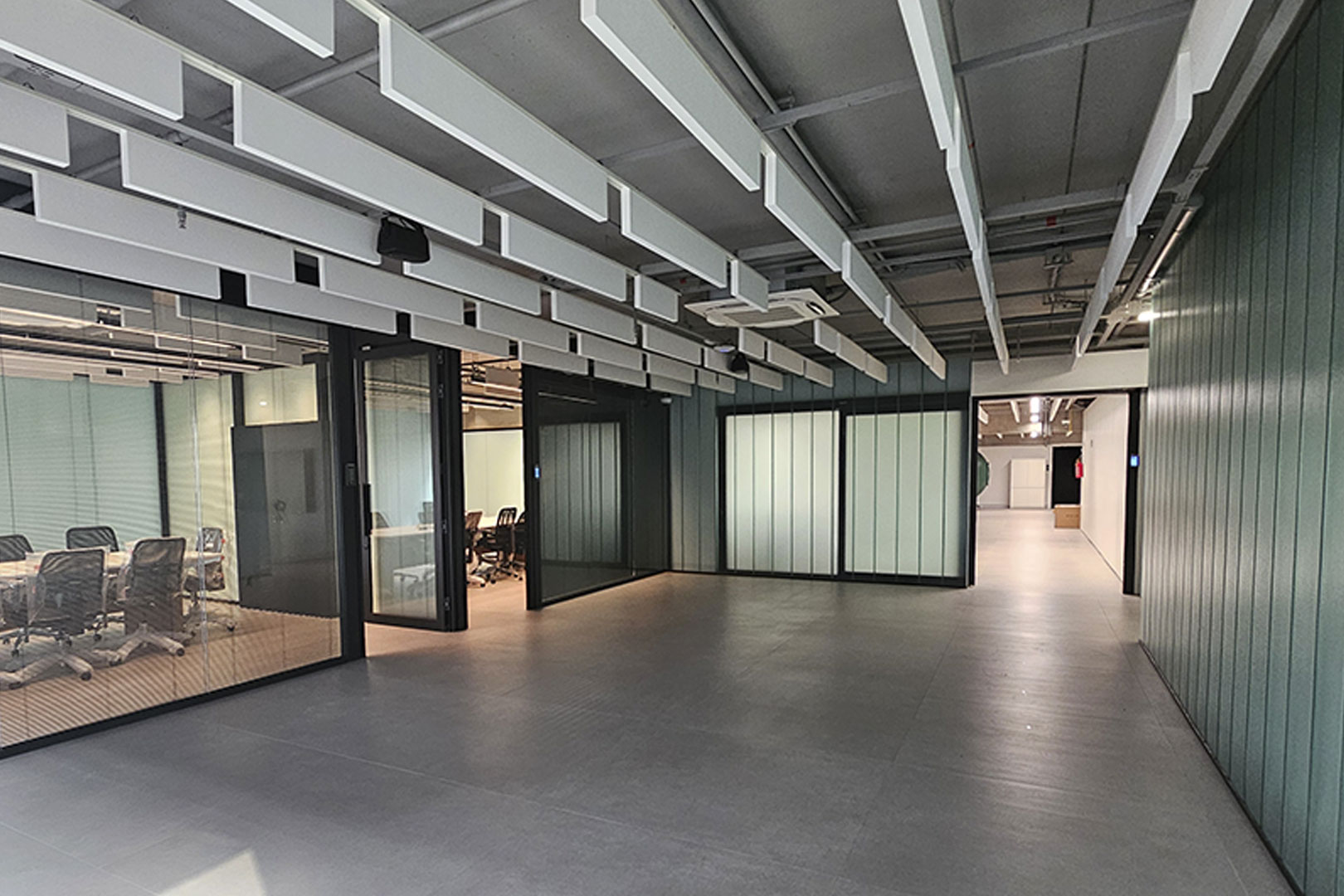 Imagem do projeto Stella Iluminação Baffles e Nuvens Acústicas - 5