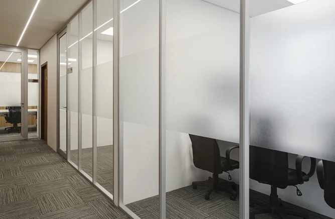 divisória para escritório em vidro