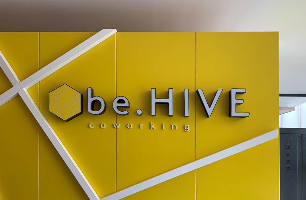 be.HIVE onde foram utilizados revestimento e divisórias divisystem