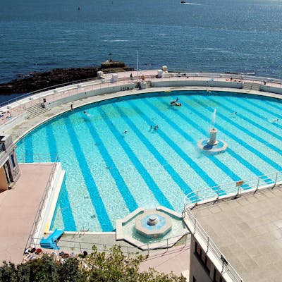 Tinside Lido, Plymouth - a bathing pool at the seaside