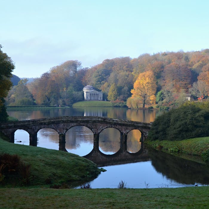 Stourhead - Italianate mansion and spellbinding lakeside gardens