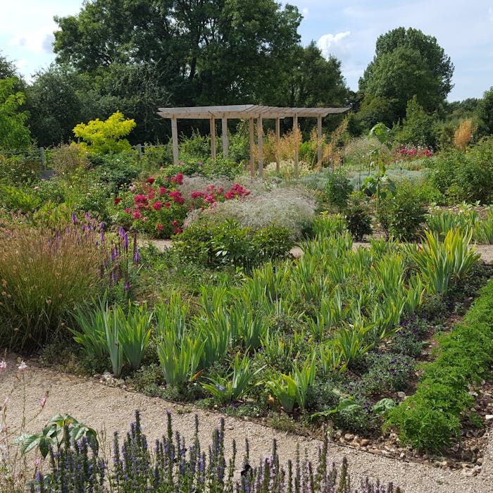 Keyneston Mill Botanic Gardens - sending perfume oils to France