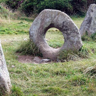 Mên-an-Tol - Cornish standing stones