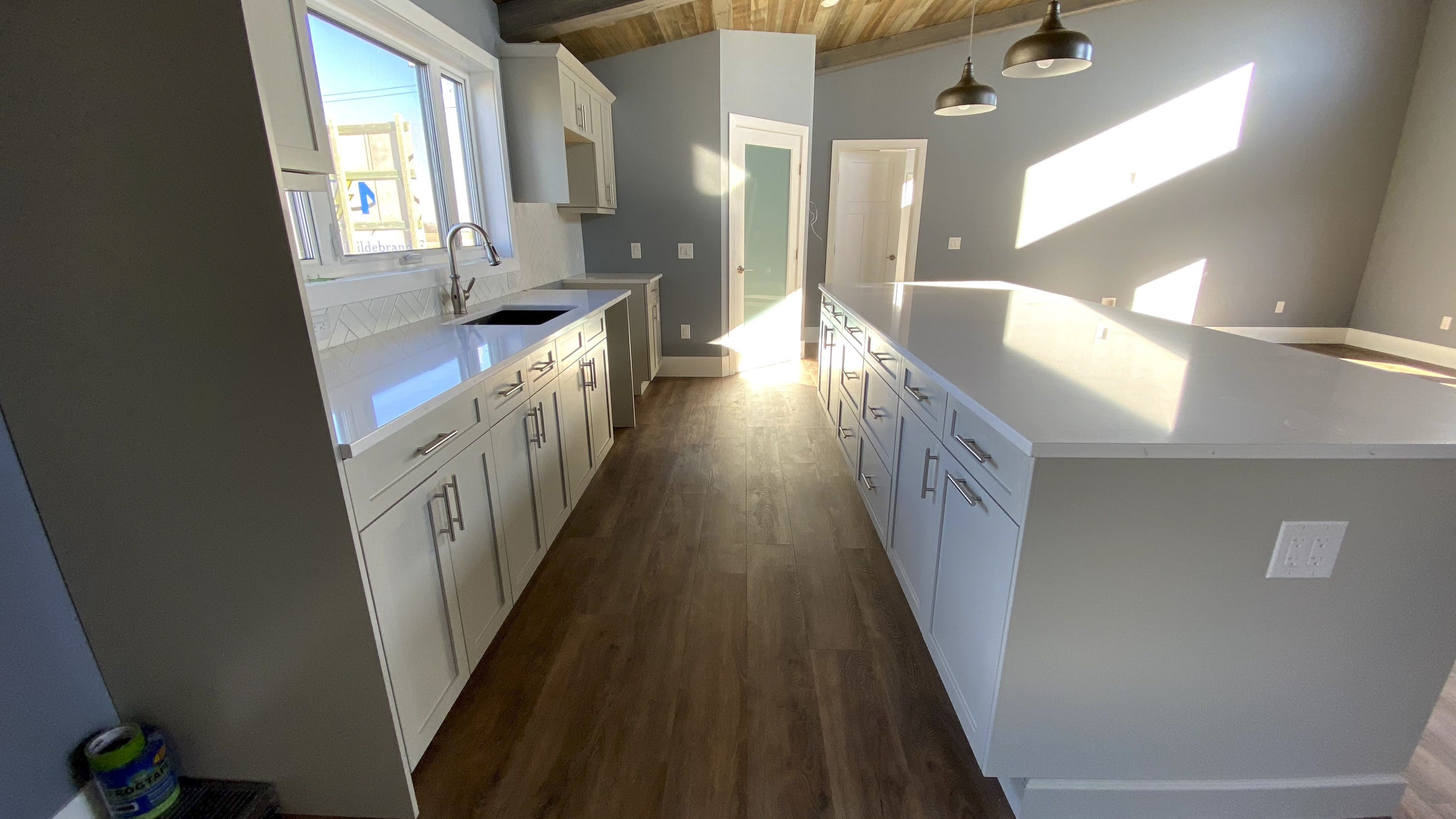 custom-pre-built-home-kitchen-cabinets