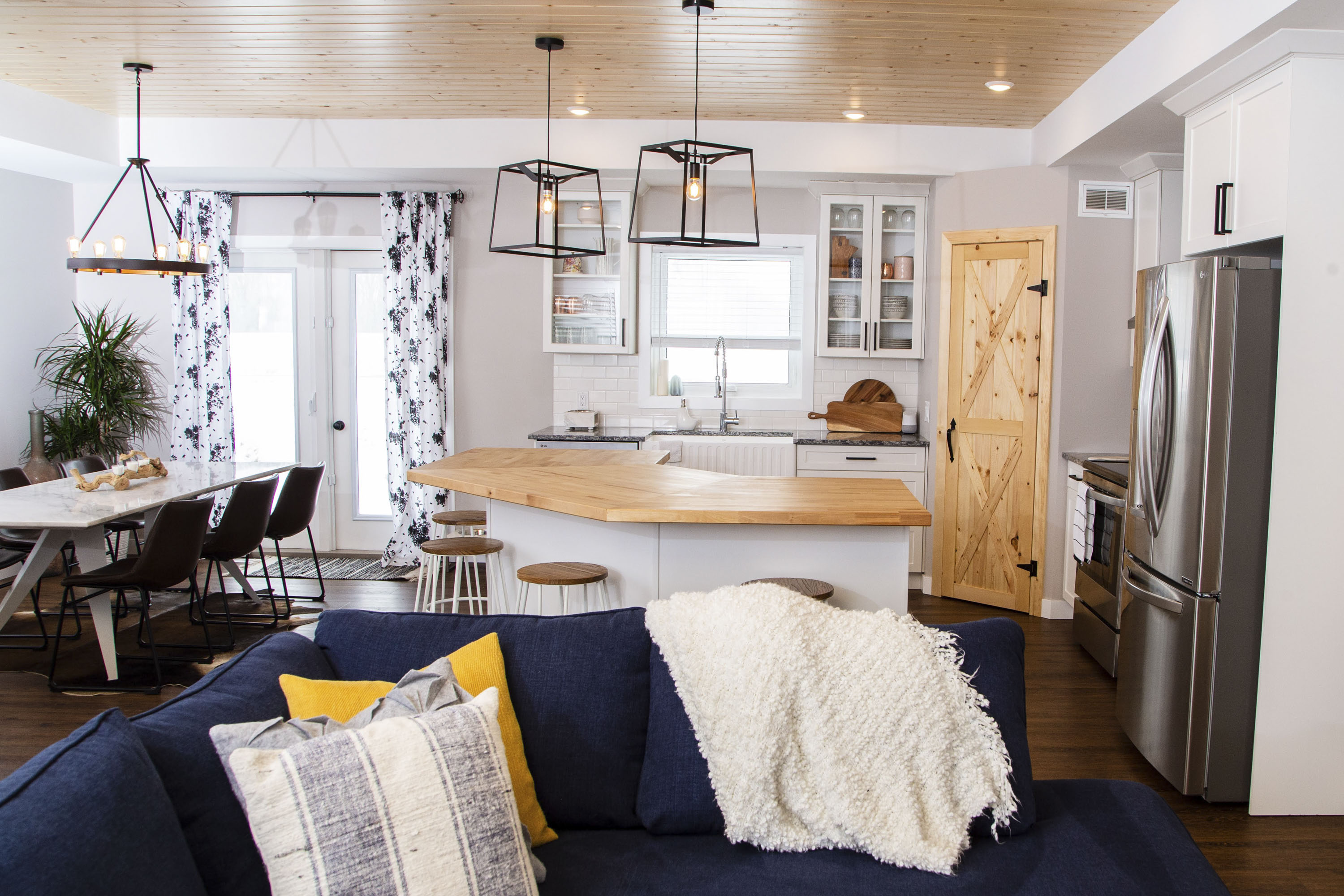 pre-manufactured-house-living-area