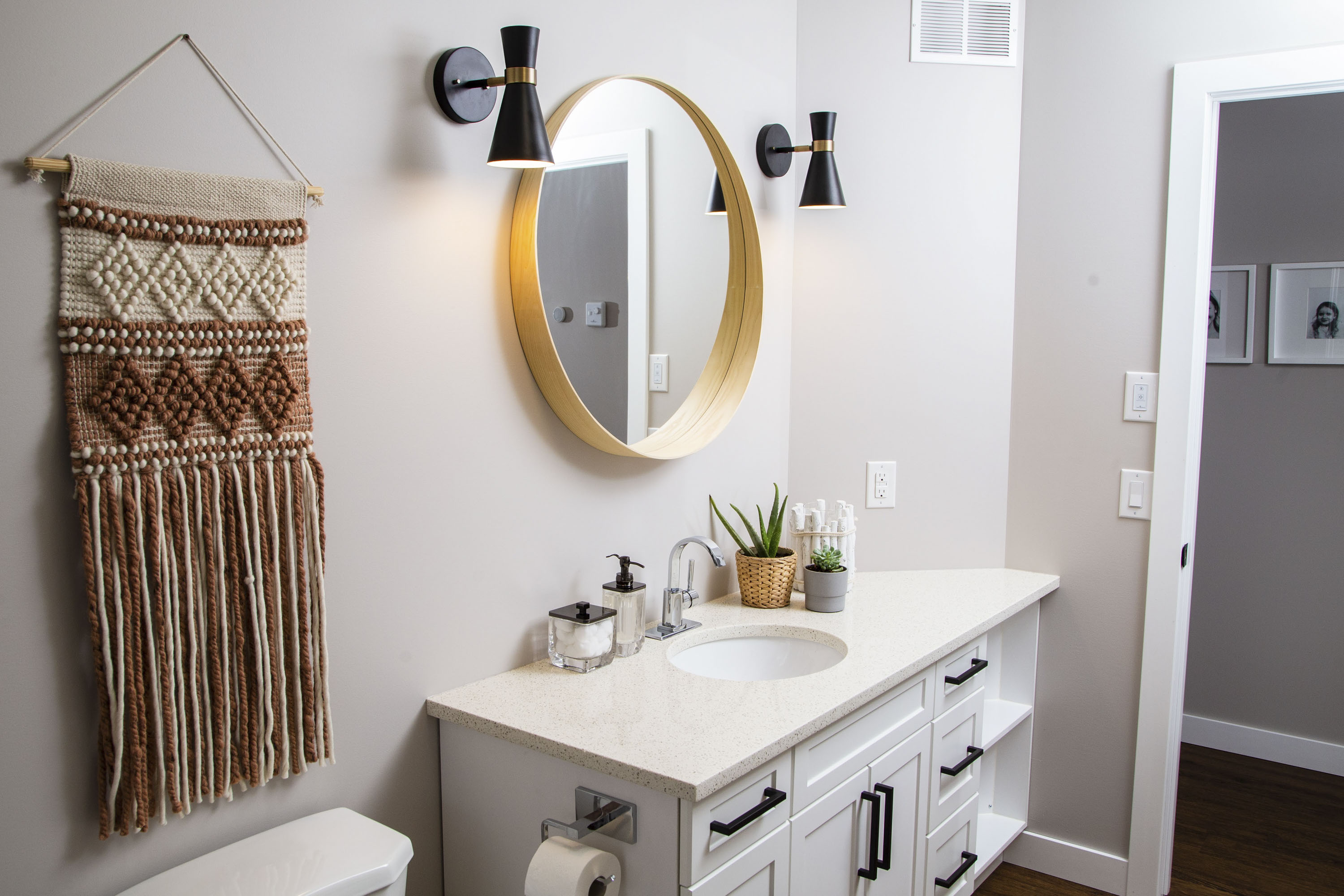 pre-manufactured-house-bathroom