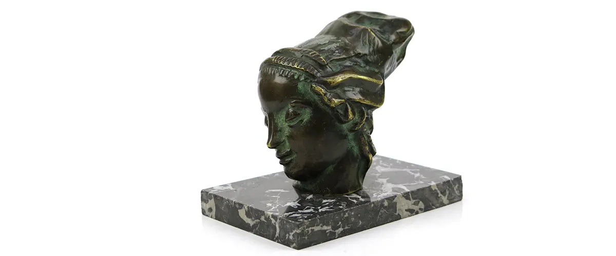 Sculpture of a woman