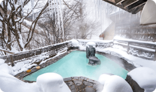 Japan onsen in the winter