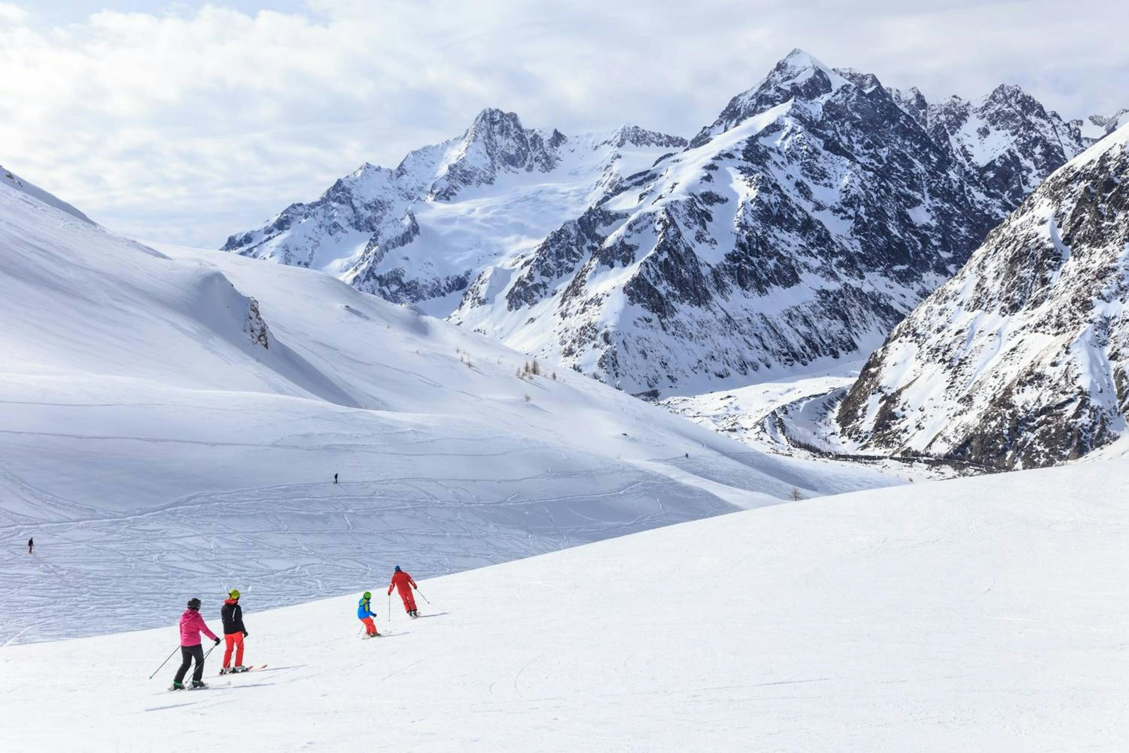 Wide open ski trails in Courmayeur