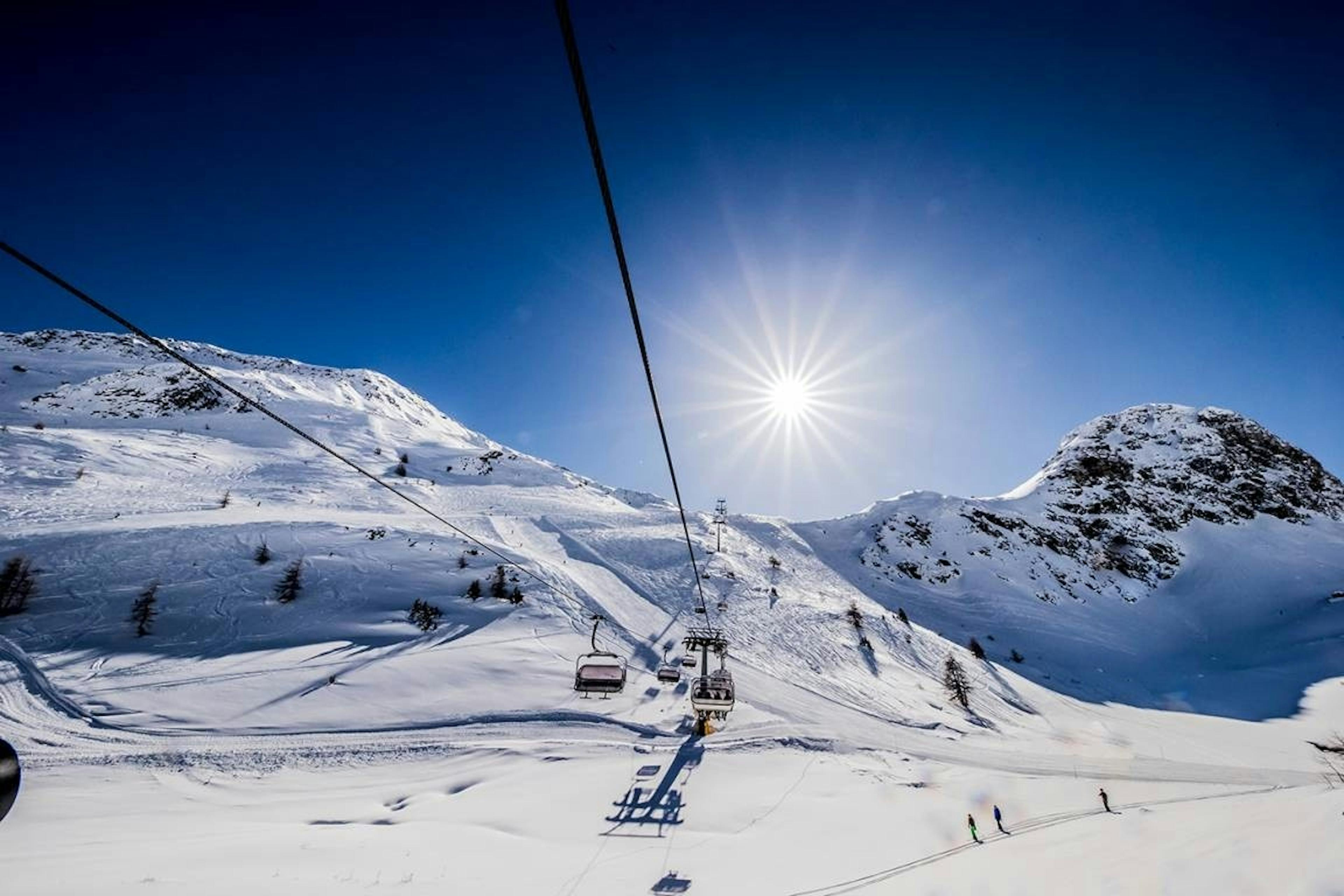 Sunny bluebird day at La Thuile. 