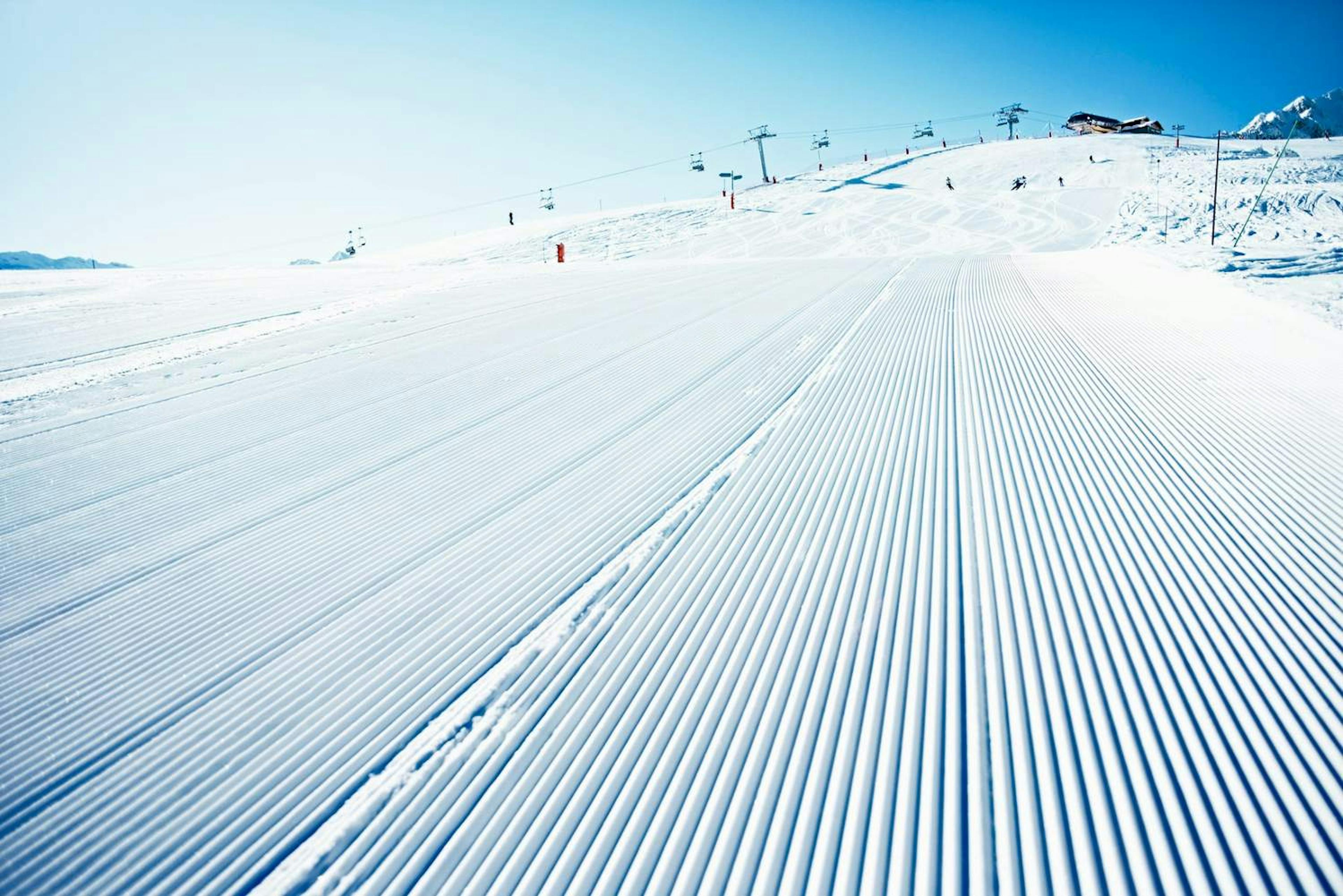 Corduroy groomers in Brides-les-Bains, France