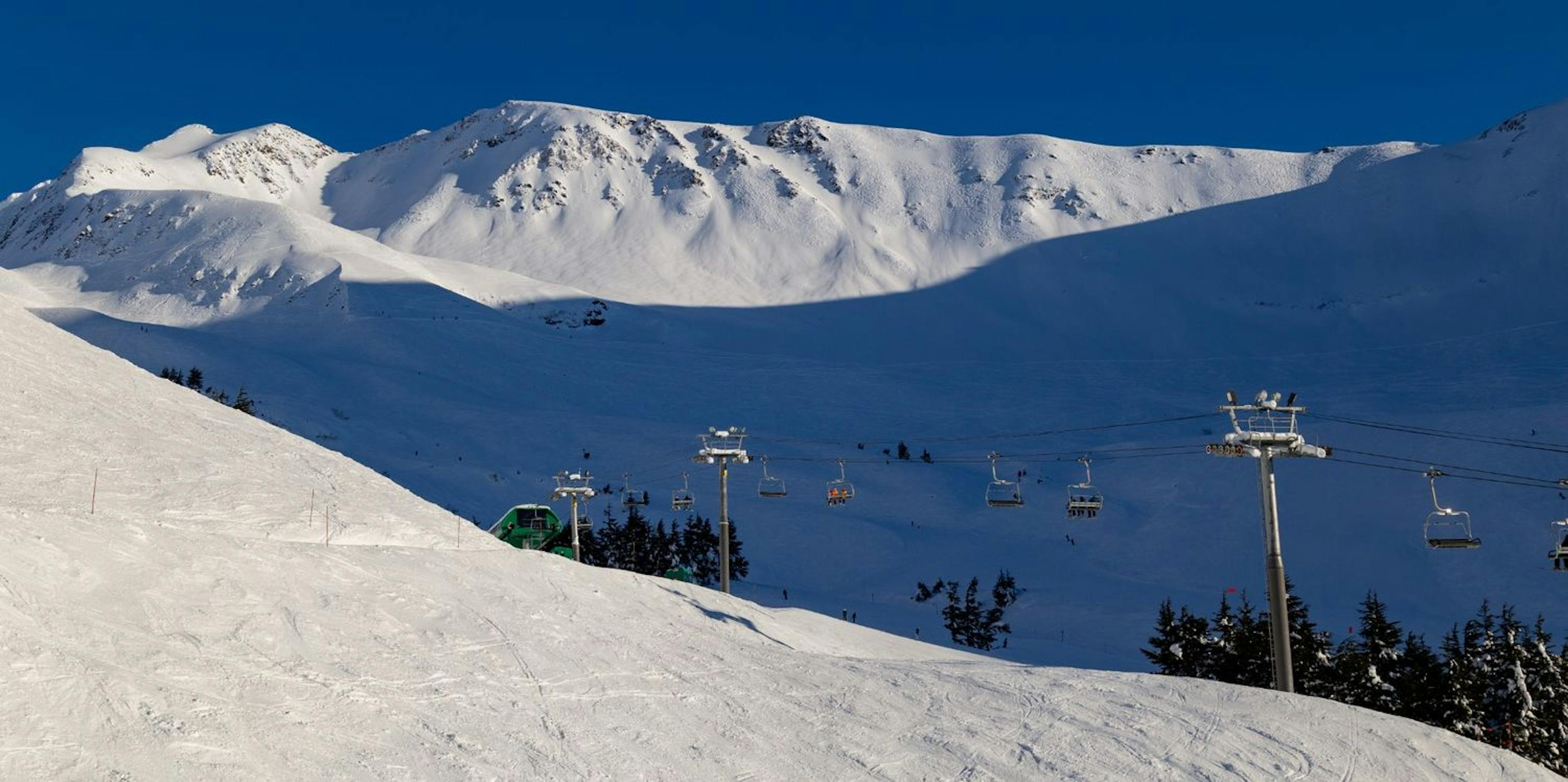 Ski slopes and ski lifts at Alyeska ski resort