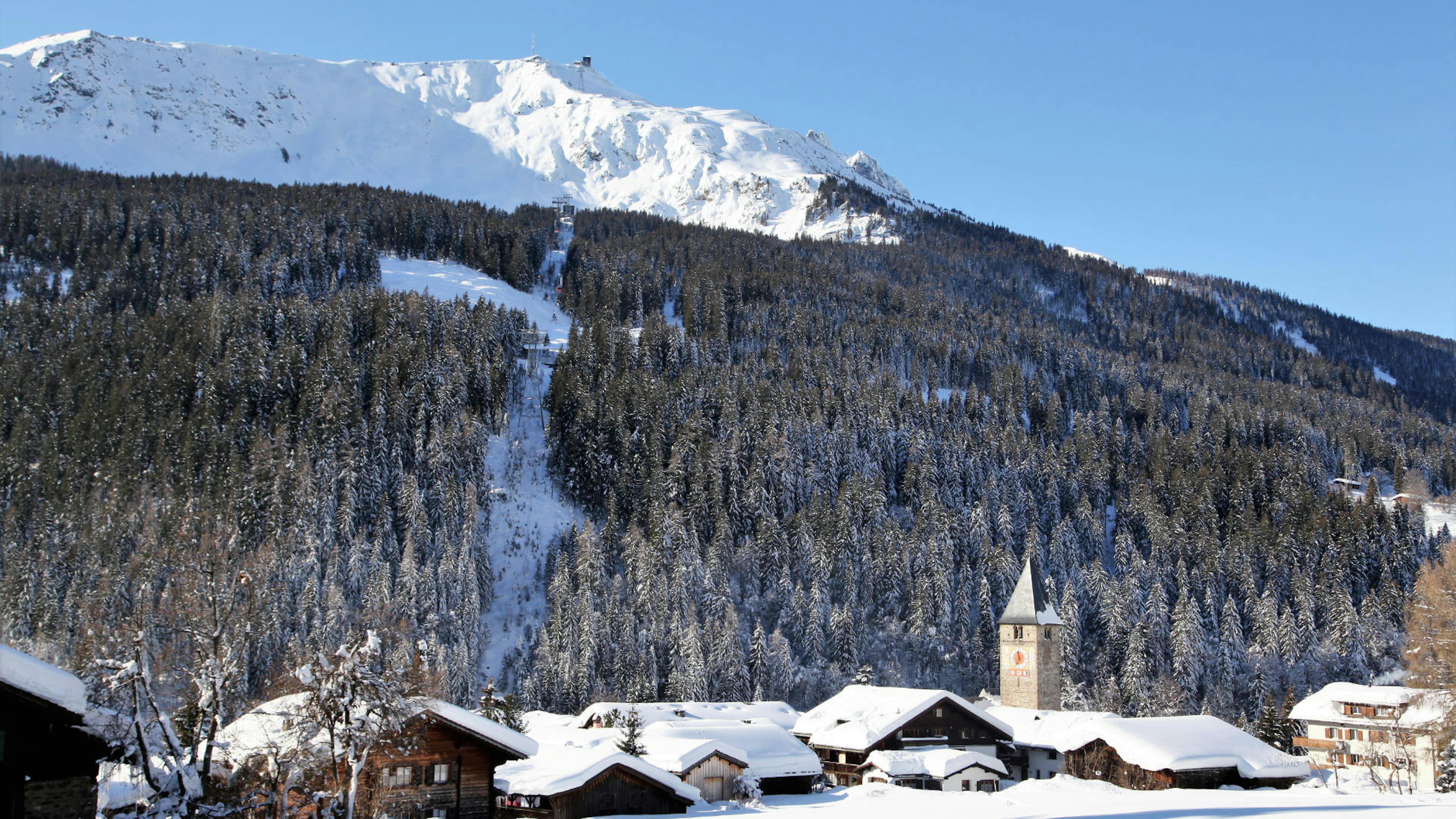 A beautiful morning on the slopes of Davos Klosters in Switzerland