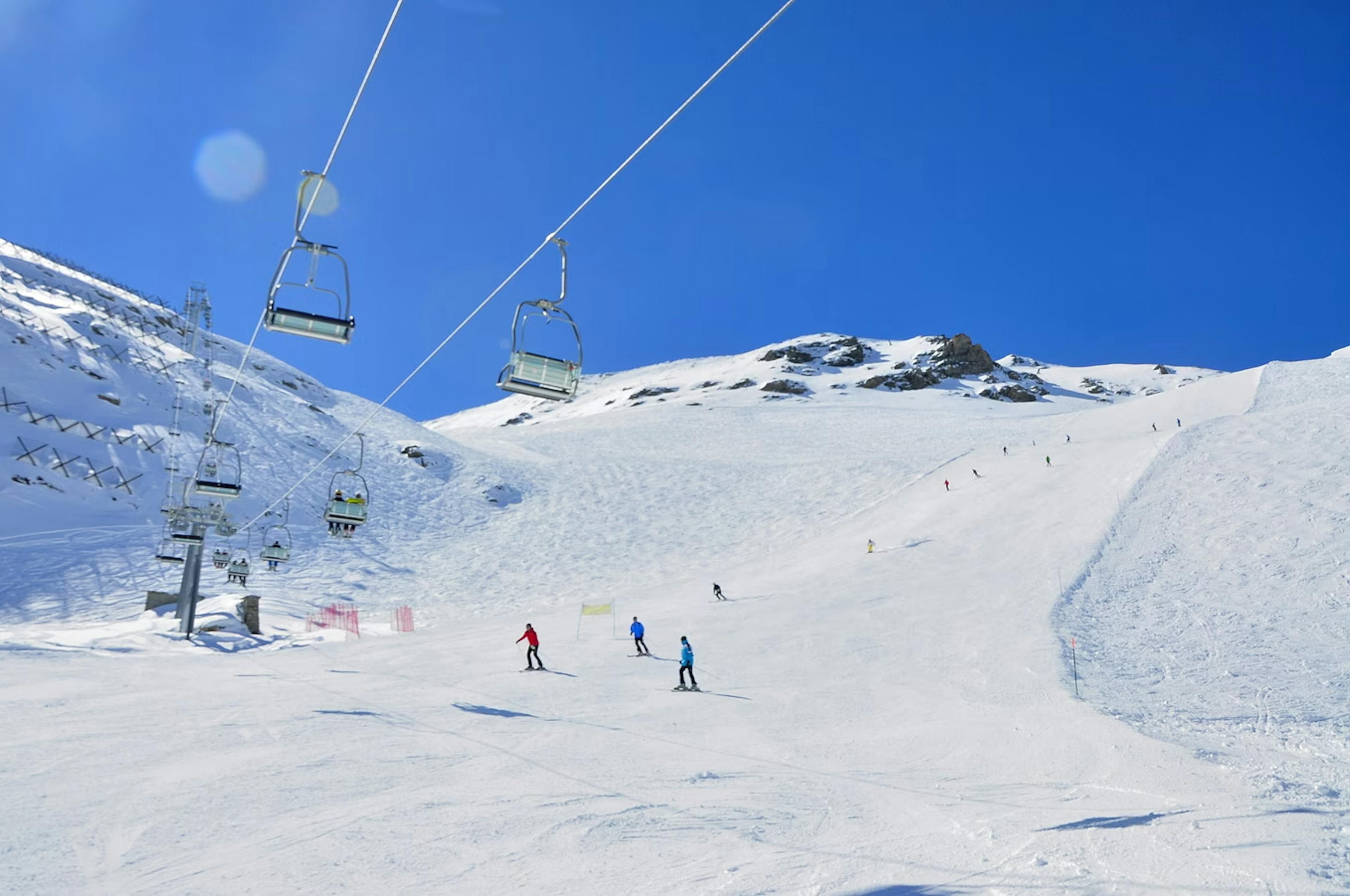 The chair lift running at Sauze d'Oulx in Italy