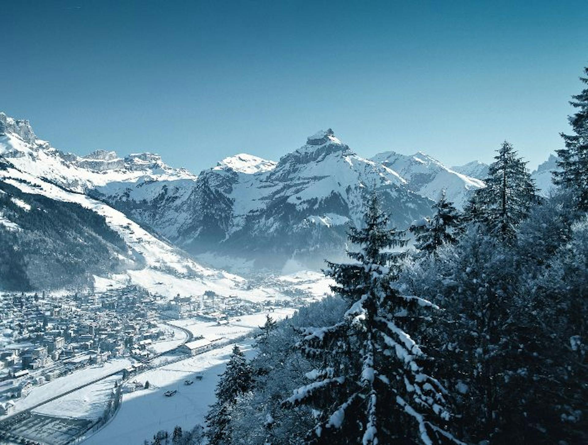 engelberg titlis, swiss ski guide, skiing in the swiss alps