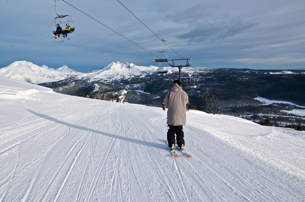 Mt Bachelor spring skiing and closing date