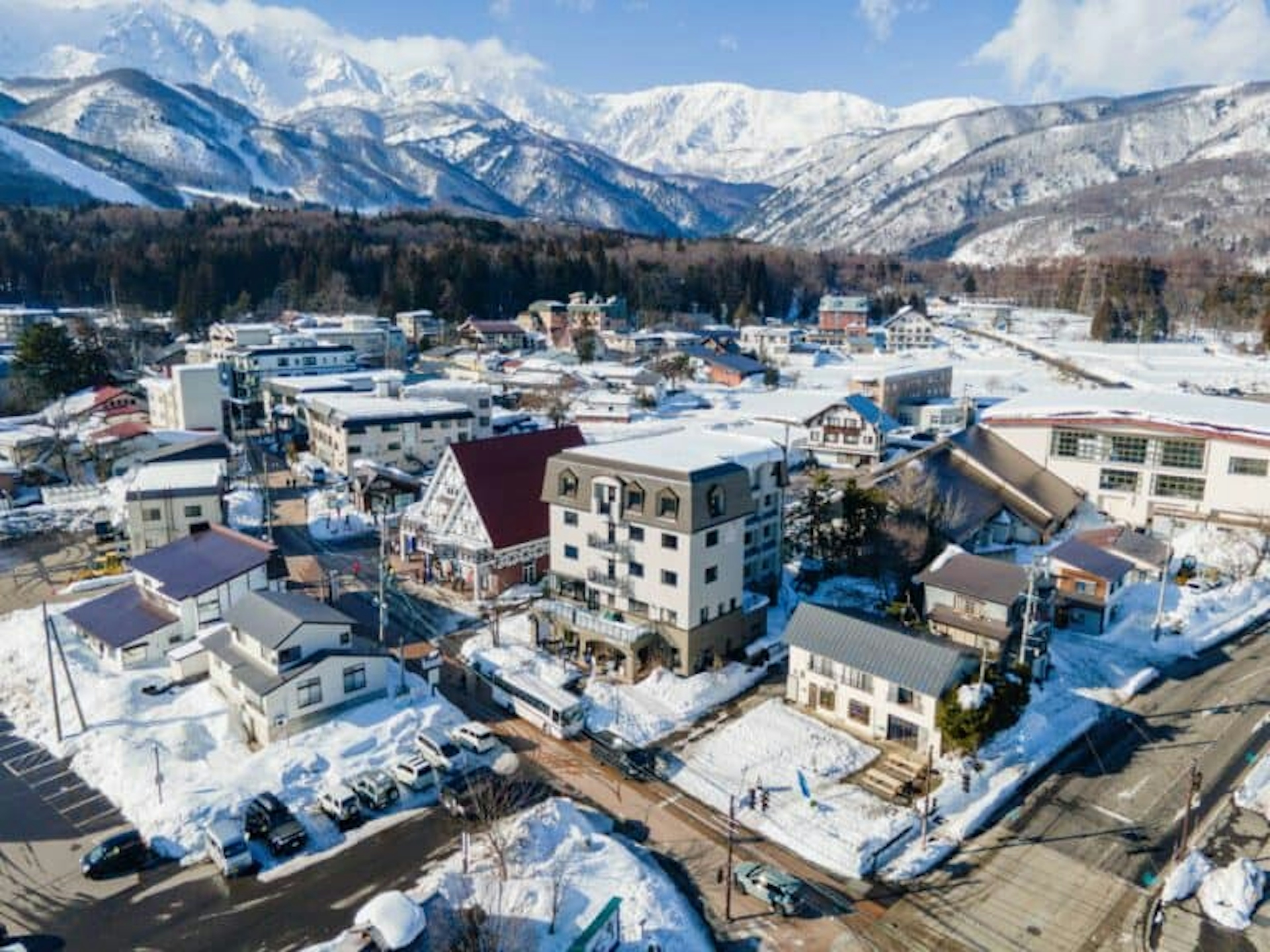 Exterior of Evo Hotel Hakuba in winter