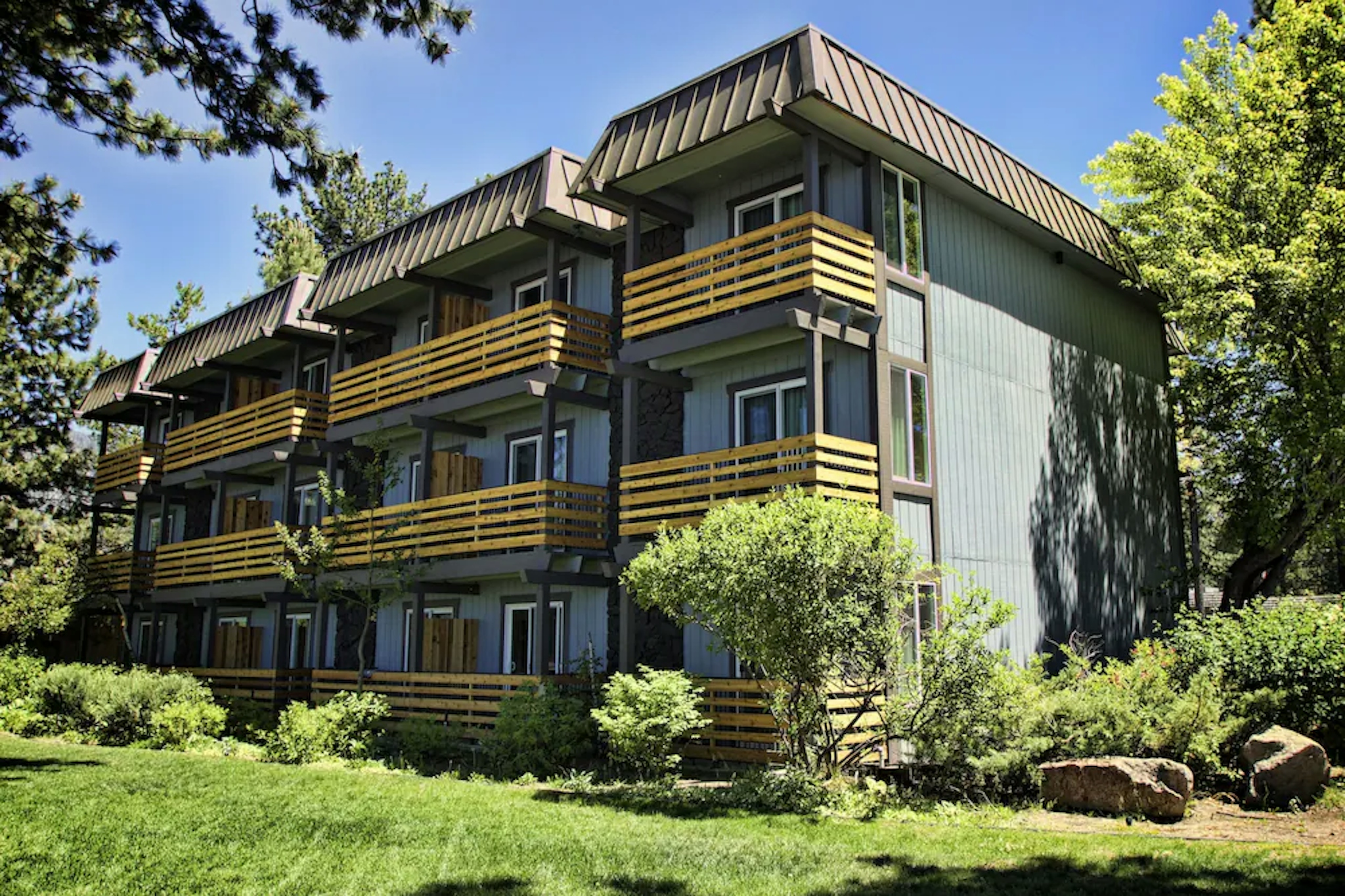 Hotel Azure