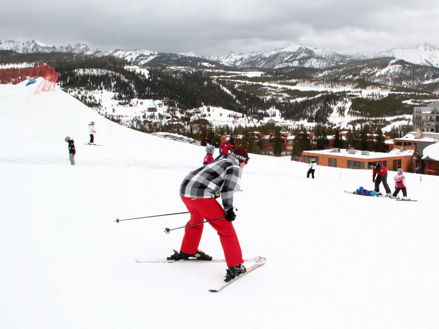Skis in a pizza shape to help slow down
