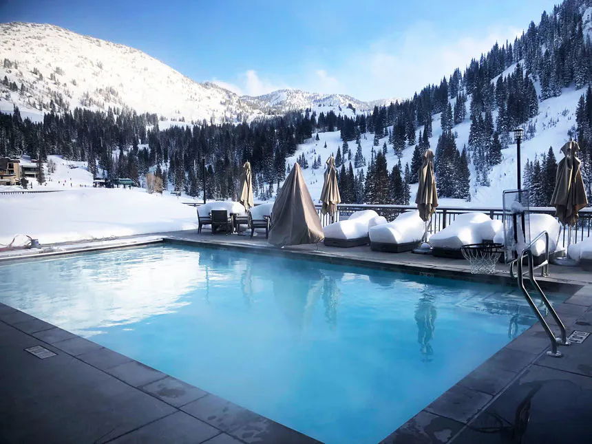 Outdoor Jacuzzi at The Snowpine Lodge